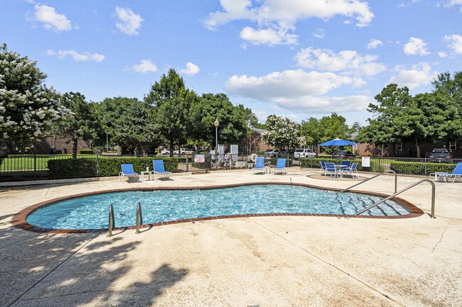 Photo - Creekside Village