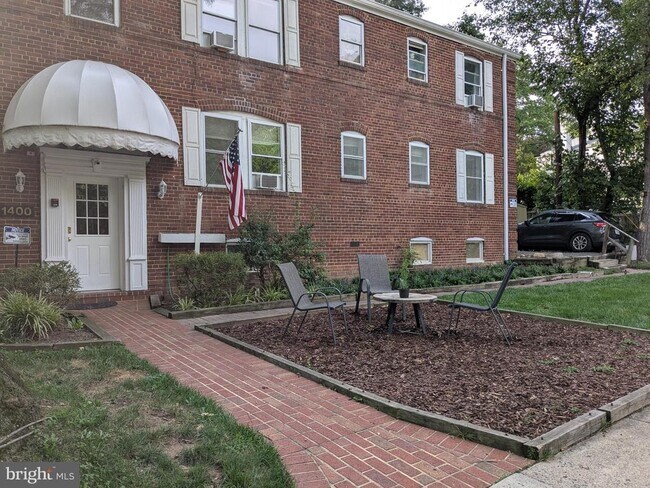Photo - 1400 N Kenilworth St Unit 4