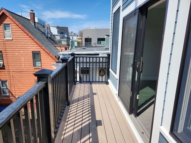 Photo - 197 Condor St Unit 4