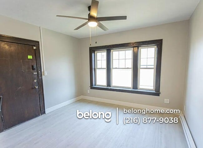 Photo - 12009 Clifton Blvd Unidad 7