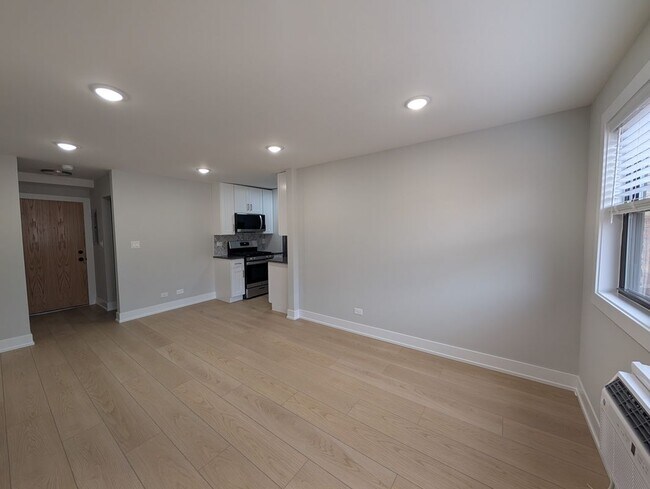 Photo - 530 W Aldine Ave Unidad 215