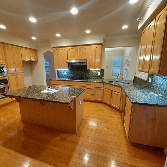 2604 Javan Ln