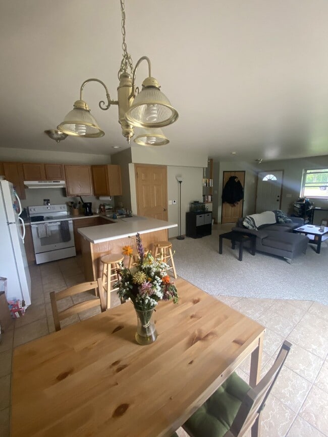 2 bed 1 bath right off Water Street Available June 1st