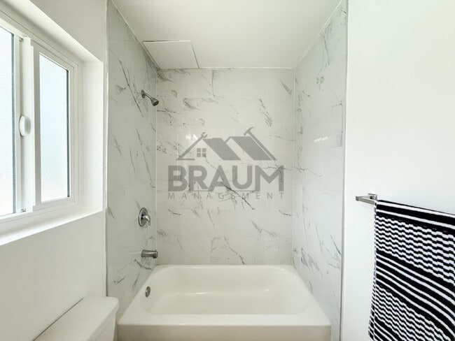 Photo - 6336 Tujunga Ave Unit 2