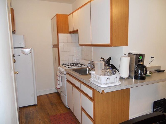 Photo - 656 W Oakdale Ave Unit 1B