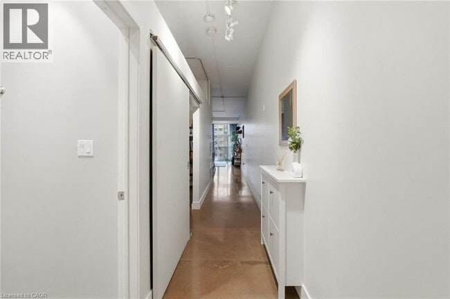 Photo - 66 Bay St S Unit 510