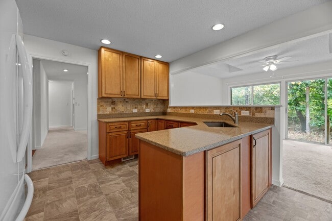 Photo - Gated Fairfield Harbour Living – Pool, Marina Access & Beautiful Open-Concept Home