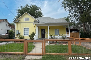 Building Photo - 123 Park Ct