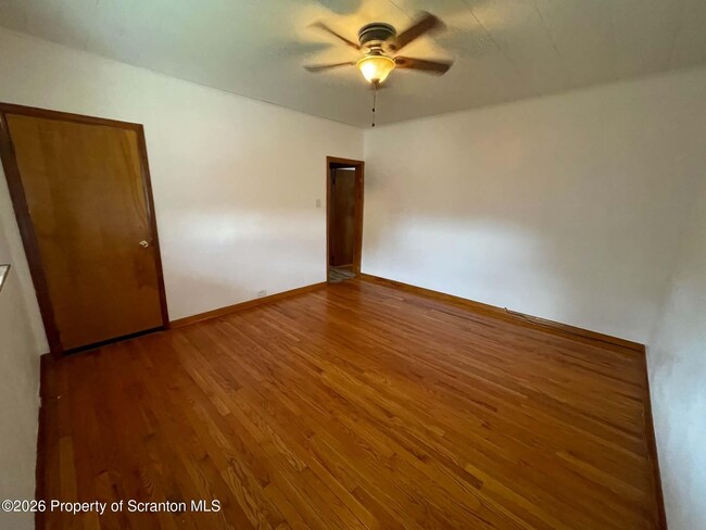 Photo - 313 N Apple St