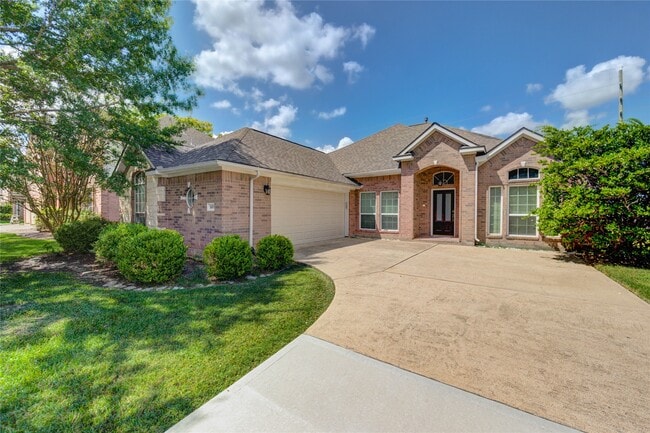 Building Photo - 1411 Pine Mills Dr Rental