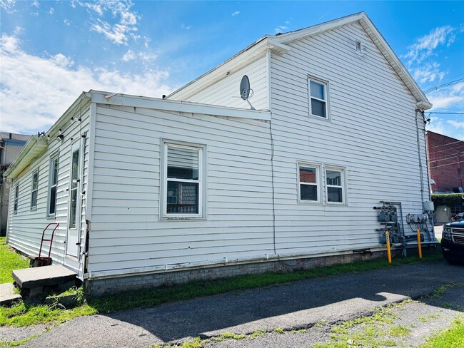 Photo - 22-24-24 Jane St Unit 24A