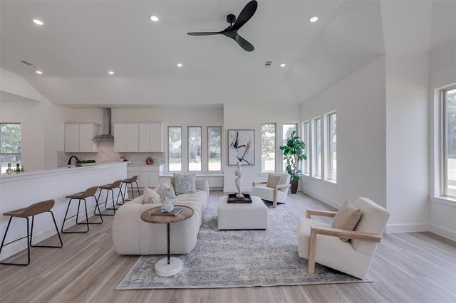 Photo - 1208 Oak Harbor Blvd