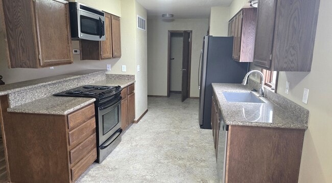 Photo - 3 Bedrooms, 2.5 Bathrooms, 1 Car Garage Fo...