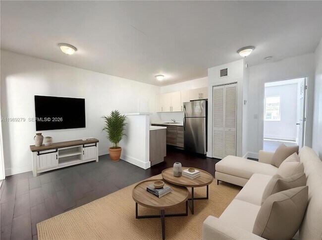 Photo - 1040 NW 3rd Ave Unidad 5