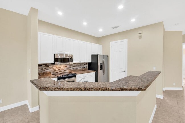 Photo - 8035 NW 127th Ln Unidad 3-e