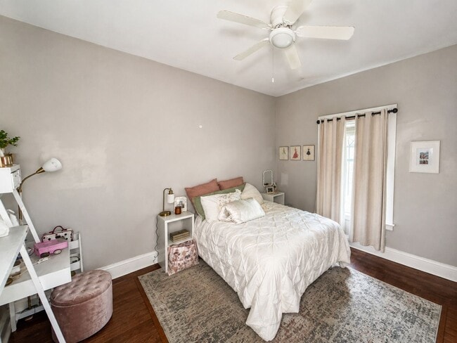 Photo - 344 Oldham Ave