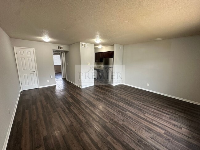 Photo - 6045 Barton Ave Unidad 60W-6045