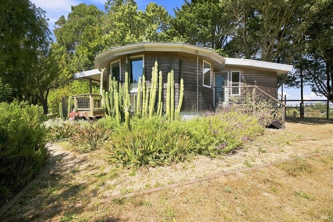Photo - 143 Lone Oak Ln