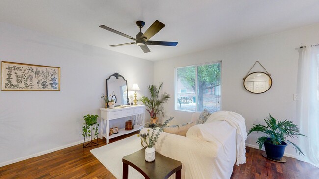 Beautiful 3-Bed, 2.5-Bath Home in South Fo... - Beautiful 3-Bed, 2.5-Bath Home in South Fo...