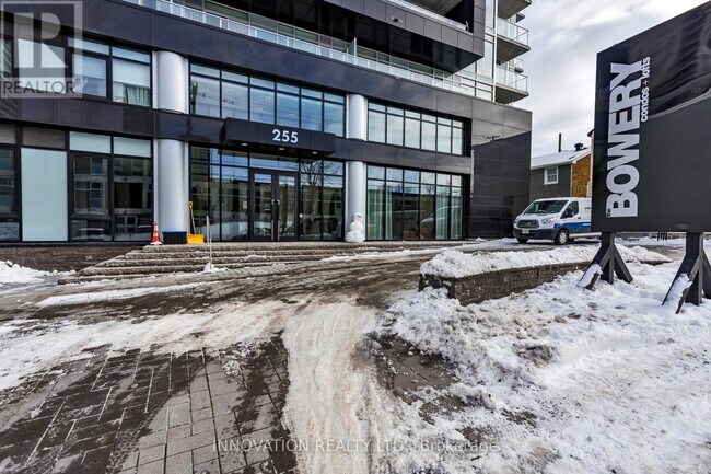 Photo - 255 Bay St Unité 702