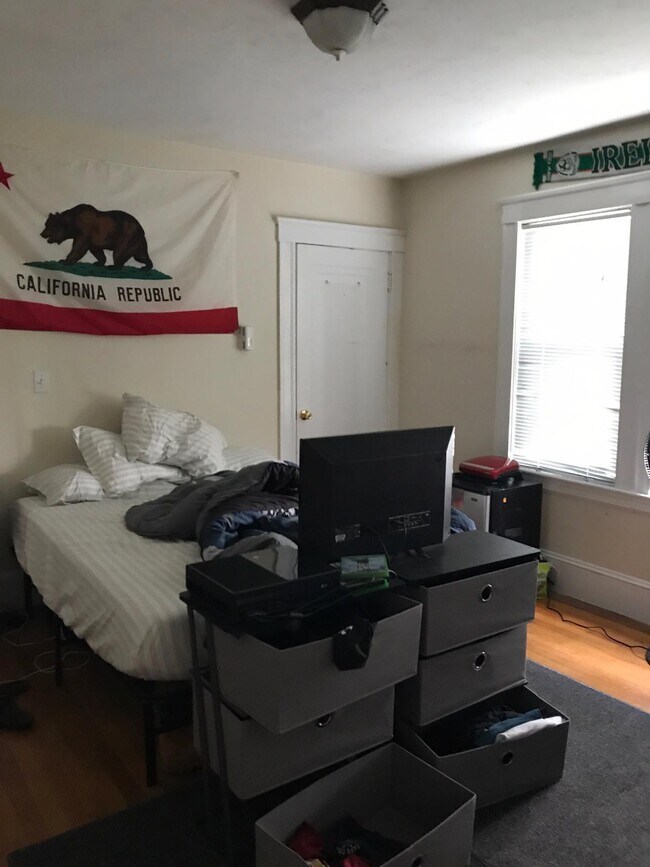 Photo - 264 Foster St Unit 1