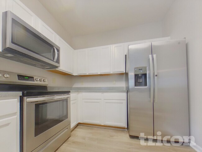 Photo - 35 Wyndham Ct