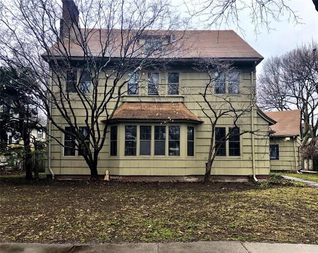 Photo - 352 Canterbury Rd