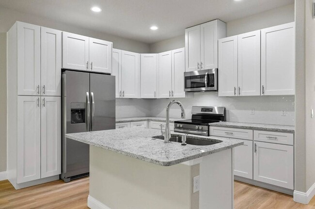 Photo - 32 Louisville Dr