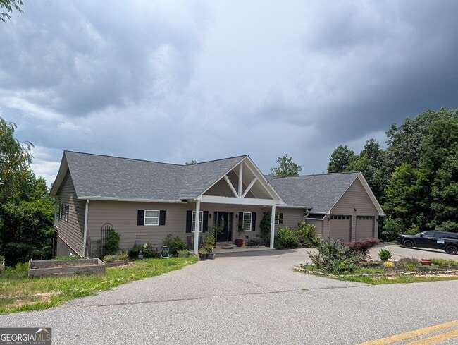 Building Photo - 388 Ross Ridge Rd