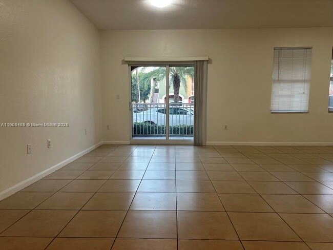 Photo - 11002 NW 83rd St Unit 101