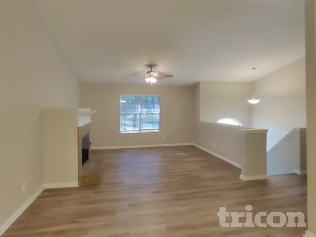 Photo - 365 Anna Ave