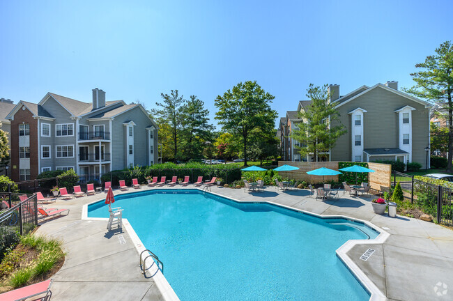 Henley at Kingstowne - Henley at Kingstowne Apartments