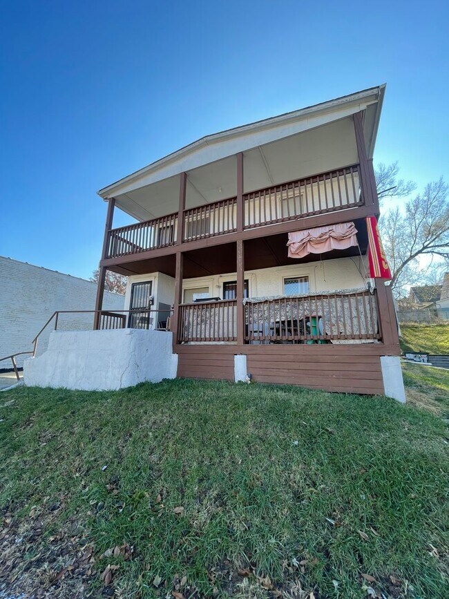 Photo - Argentine special, 2 bedroom upper level apartment available now Unit 2