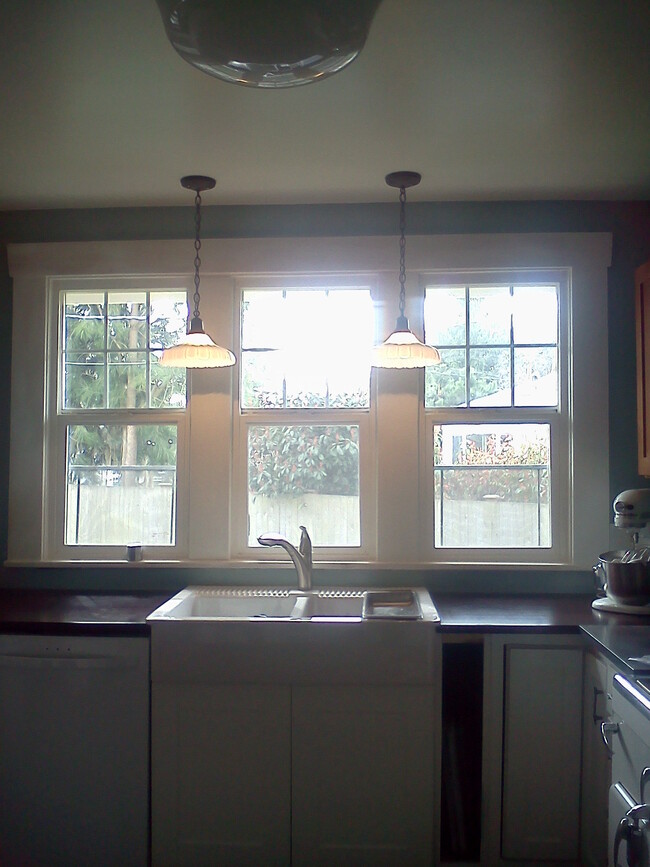 Photo - 1102 E Victor St