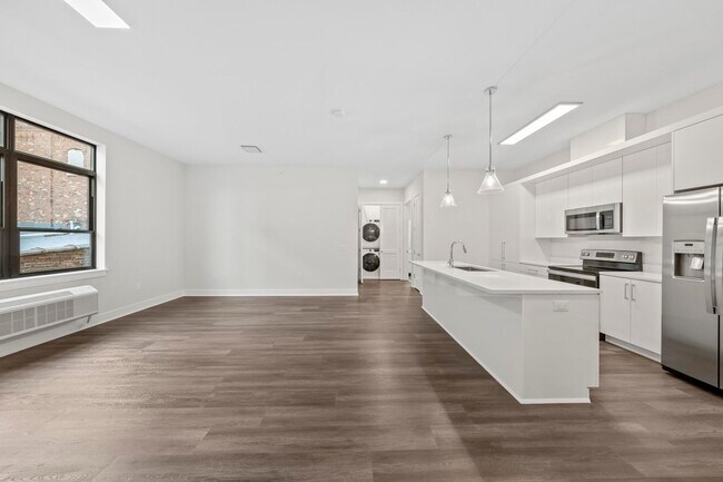 Photo - 121 34th St Unidad # 414