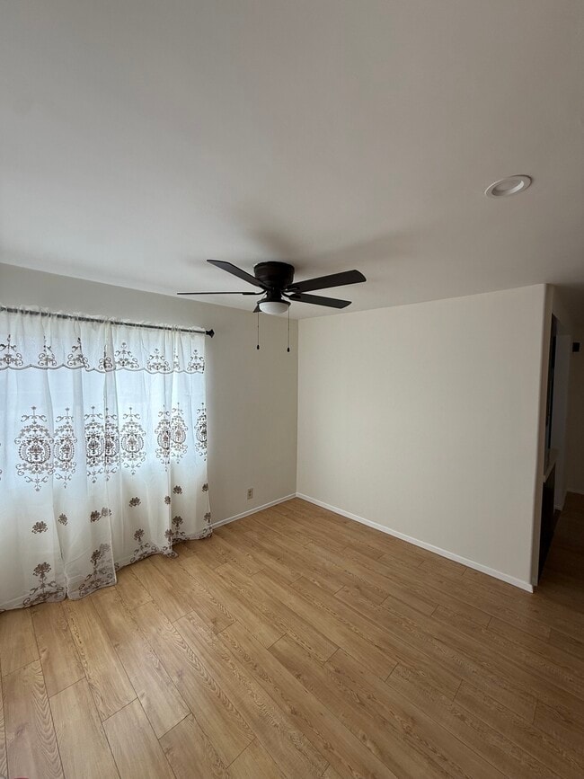 Living Room 1 - 1350 Torrance Blvd Unit D