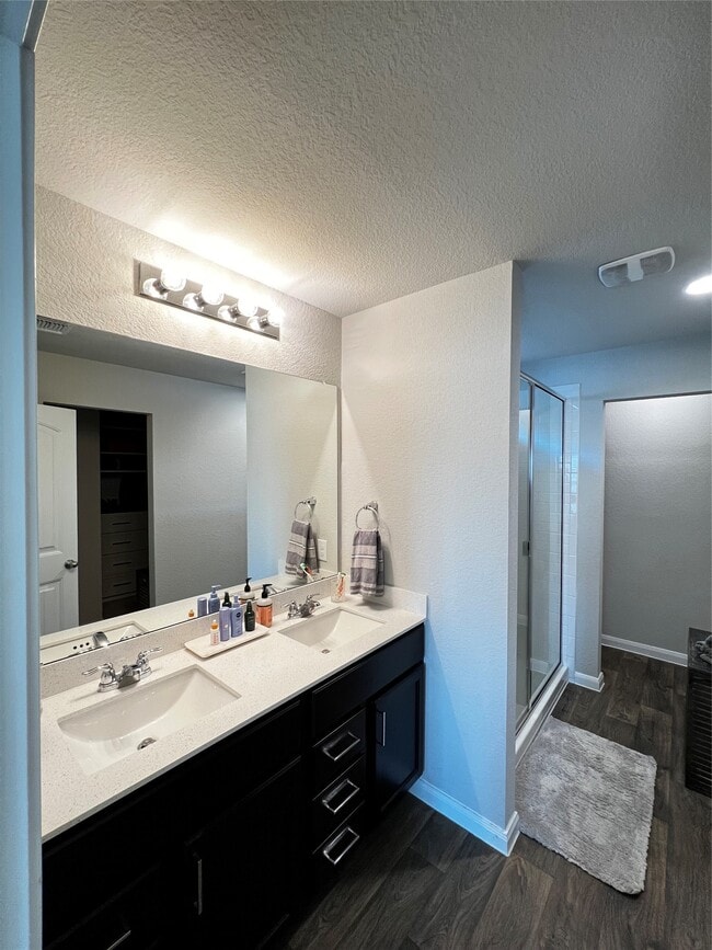 Photo - 13906 Levy Ln