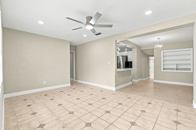 Photo - 1704 Paine Ave