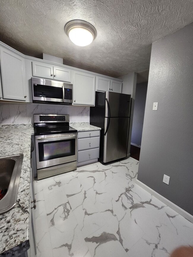 Photo - 3 Bedroom Home Excellent Location Near Sch...