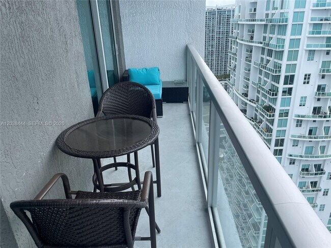 Photo - 55 SE 6th St Unit Ph4307