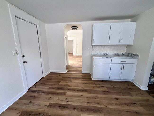 Photo - 393 Wellington Ave Unit 2