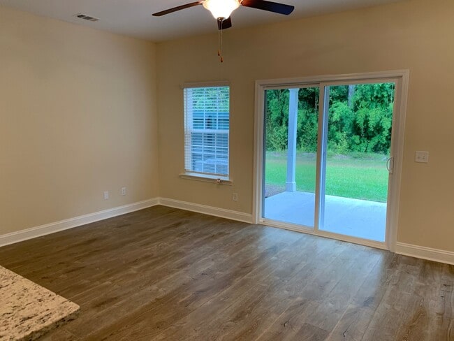 Photo - Cute 3 bedroom 2 bath