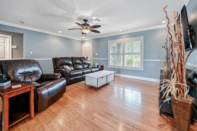 Photo - BEAUTIFUL SINGLE FAMILY POOL HOME IN BONIT...