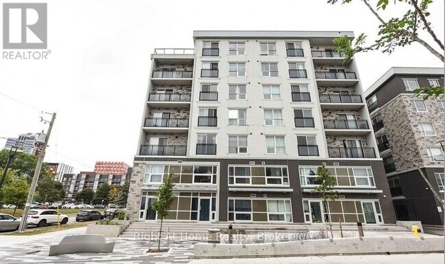 Photo - 275 Larch St Unité B311