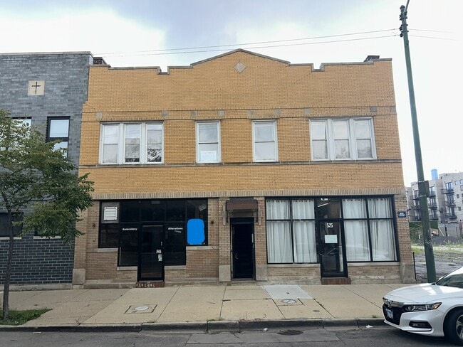 Building Photo - 527 N Ashland Ave Rental
