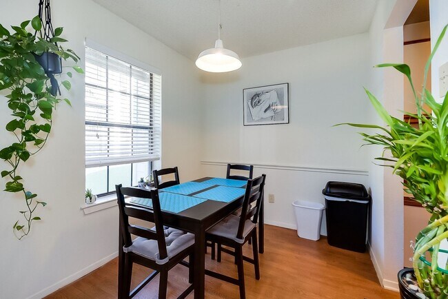 Building Photo - EL105 Unit 105 Rental