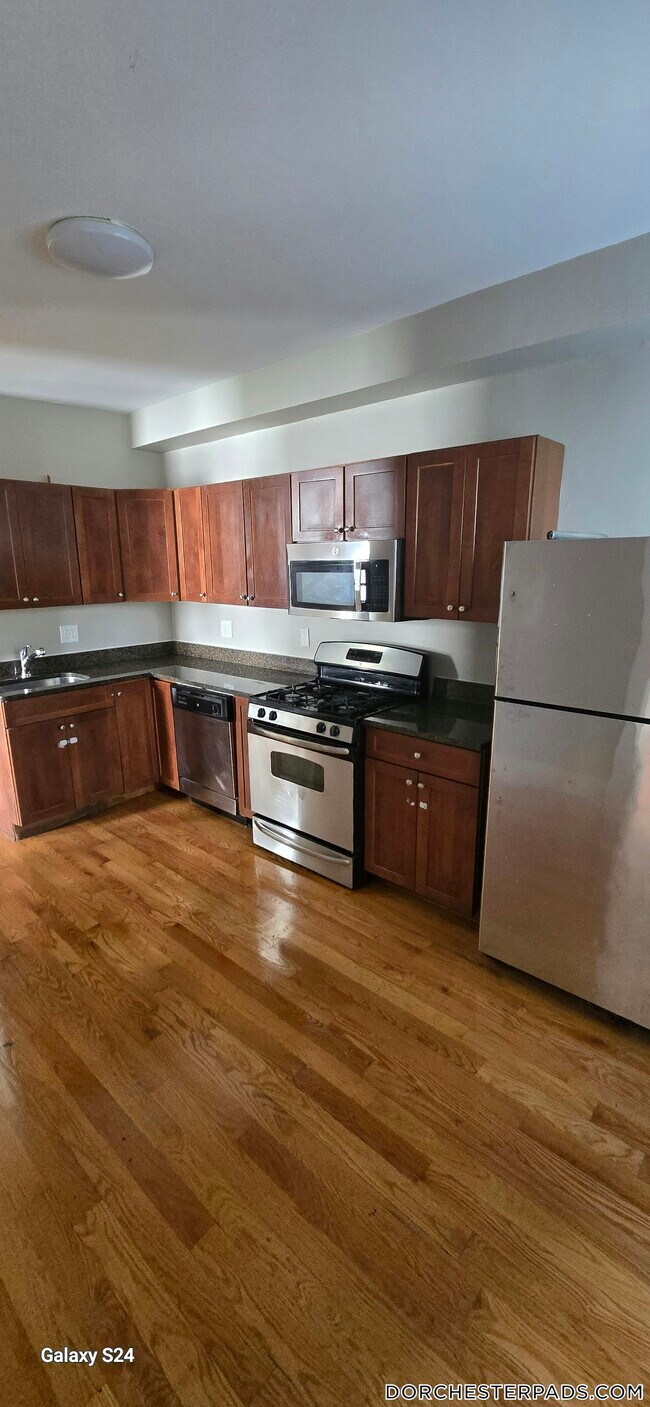 Photo - 62 Fayston St Unit 2