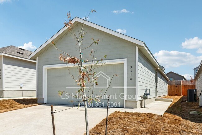 Photo - 3618 Amber Glade