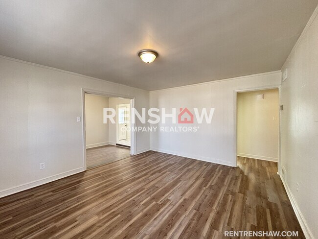 Photo - 3071 McCool Ave