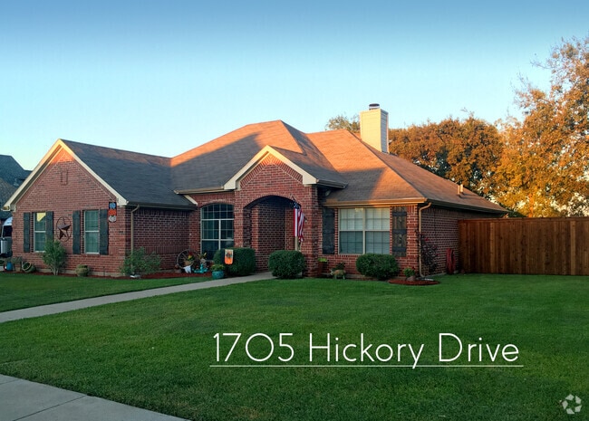 Building Photo - 1705 Hickory Dr Rental